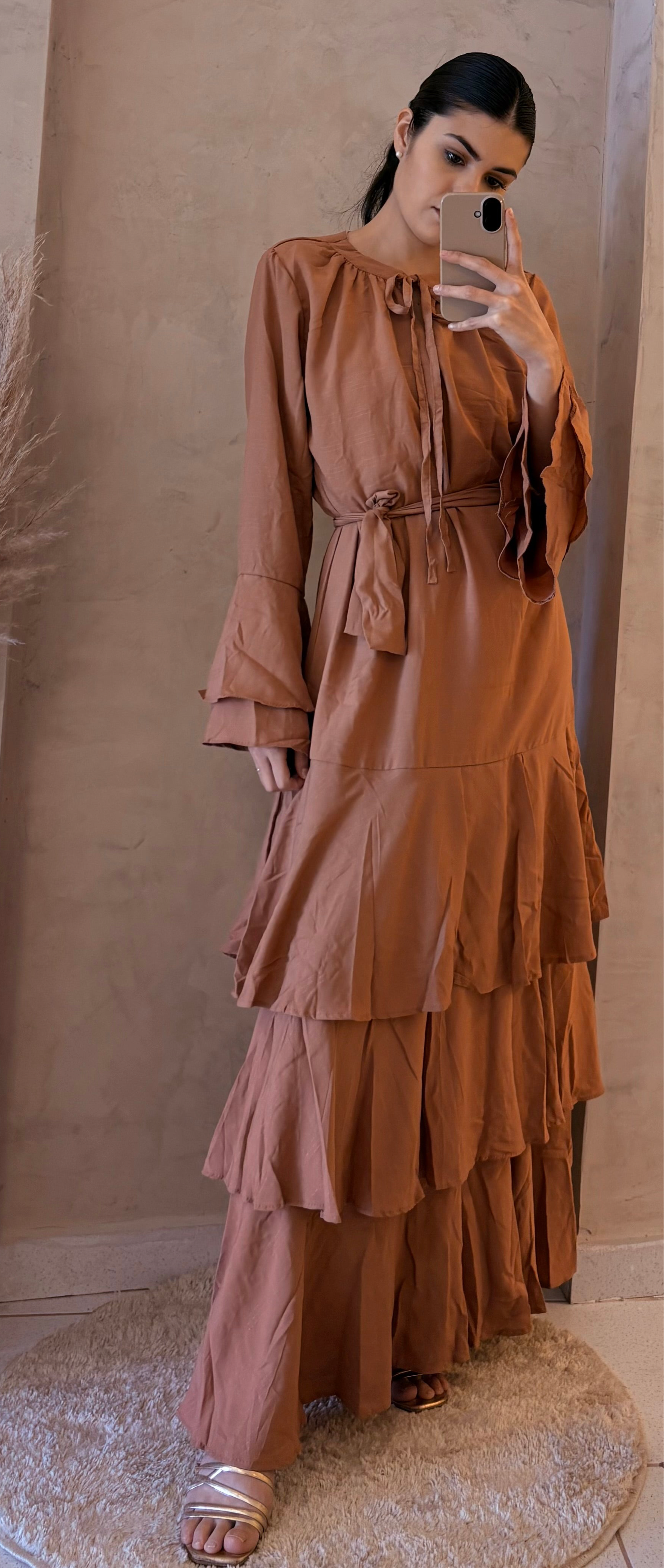 Vestido longo com babado