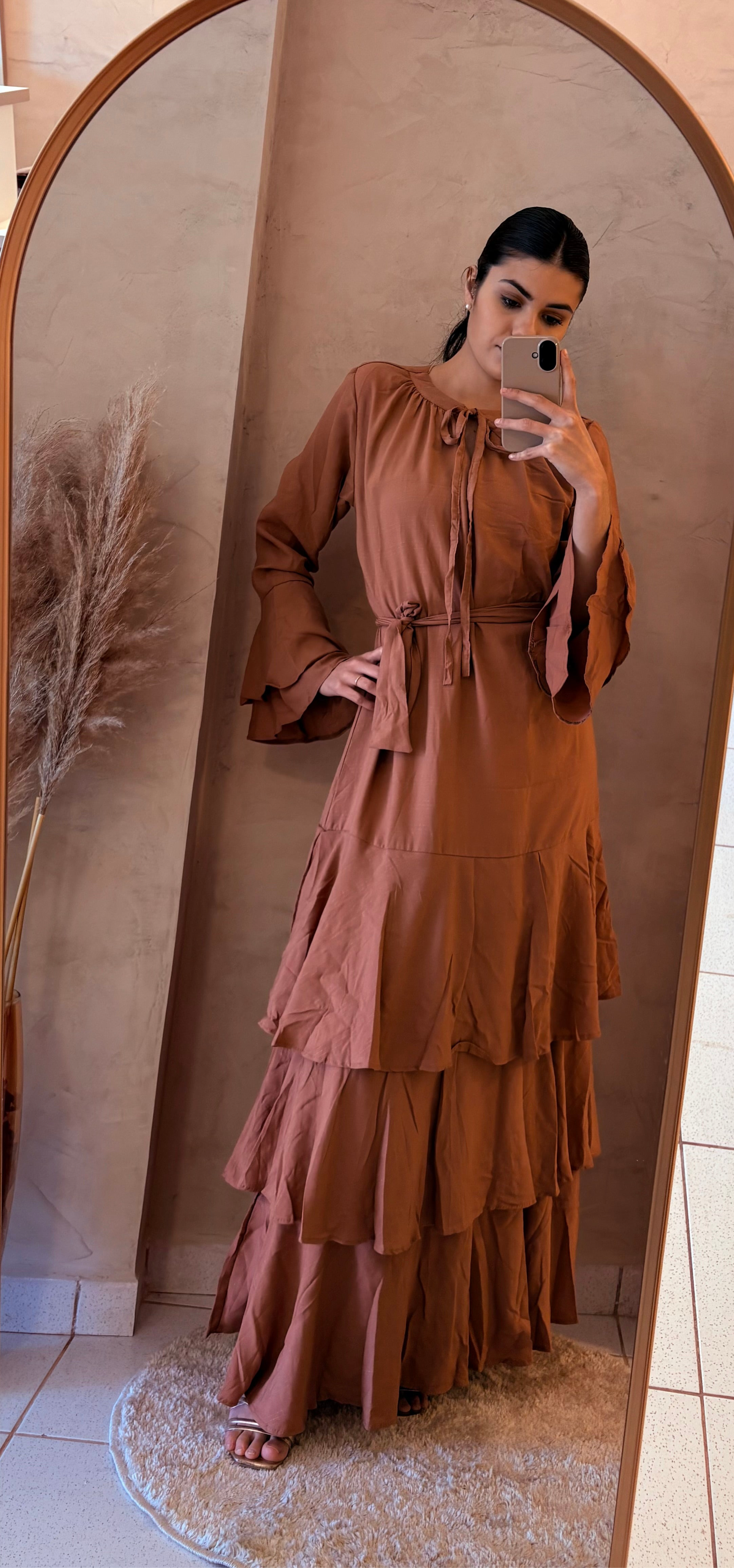 Vestido longo com babado